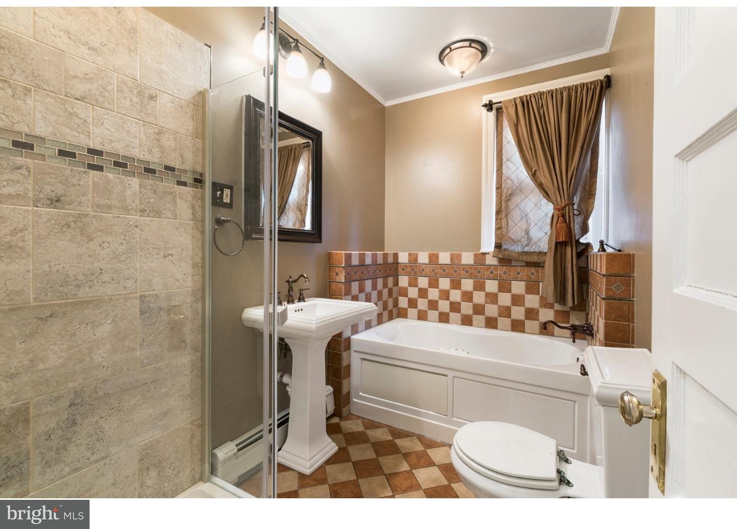 538 Righter Street Philadelphia, PA 19128 - Photo 16 of 23 Bathroom