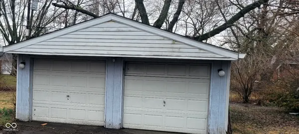 $1,500 | 10139 Chris Drive, Indianapolis, IN 46229