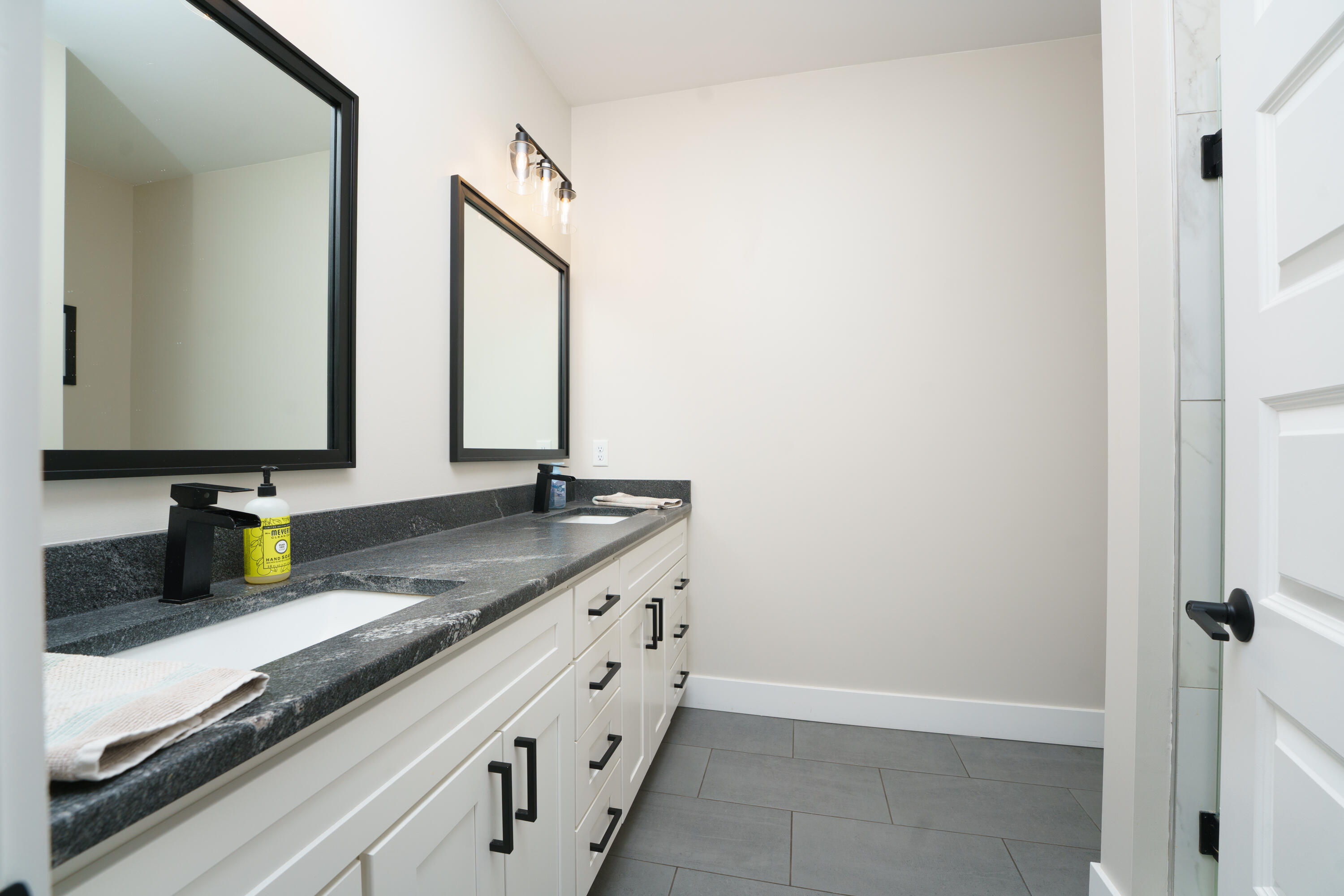 2015 Pierce Road Chelsea, MI 48118 - Photo 23 of 51 DSC09420