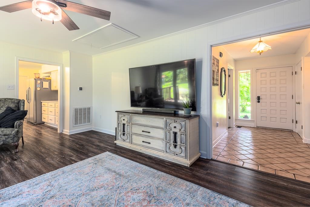 1079 Reed Circle Drummonds, TN 38023 - Photo 7 of 39
