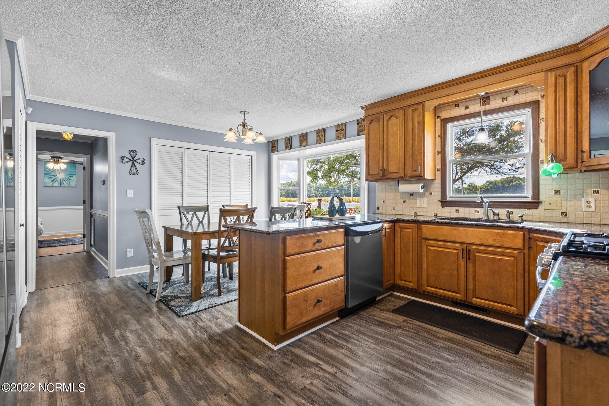 101 Marsh Road Washington, NC 27889 - Photo 12 of 41 22-web-or-mls-IMGL5298