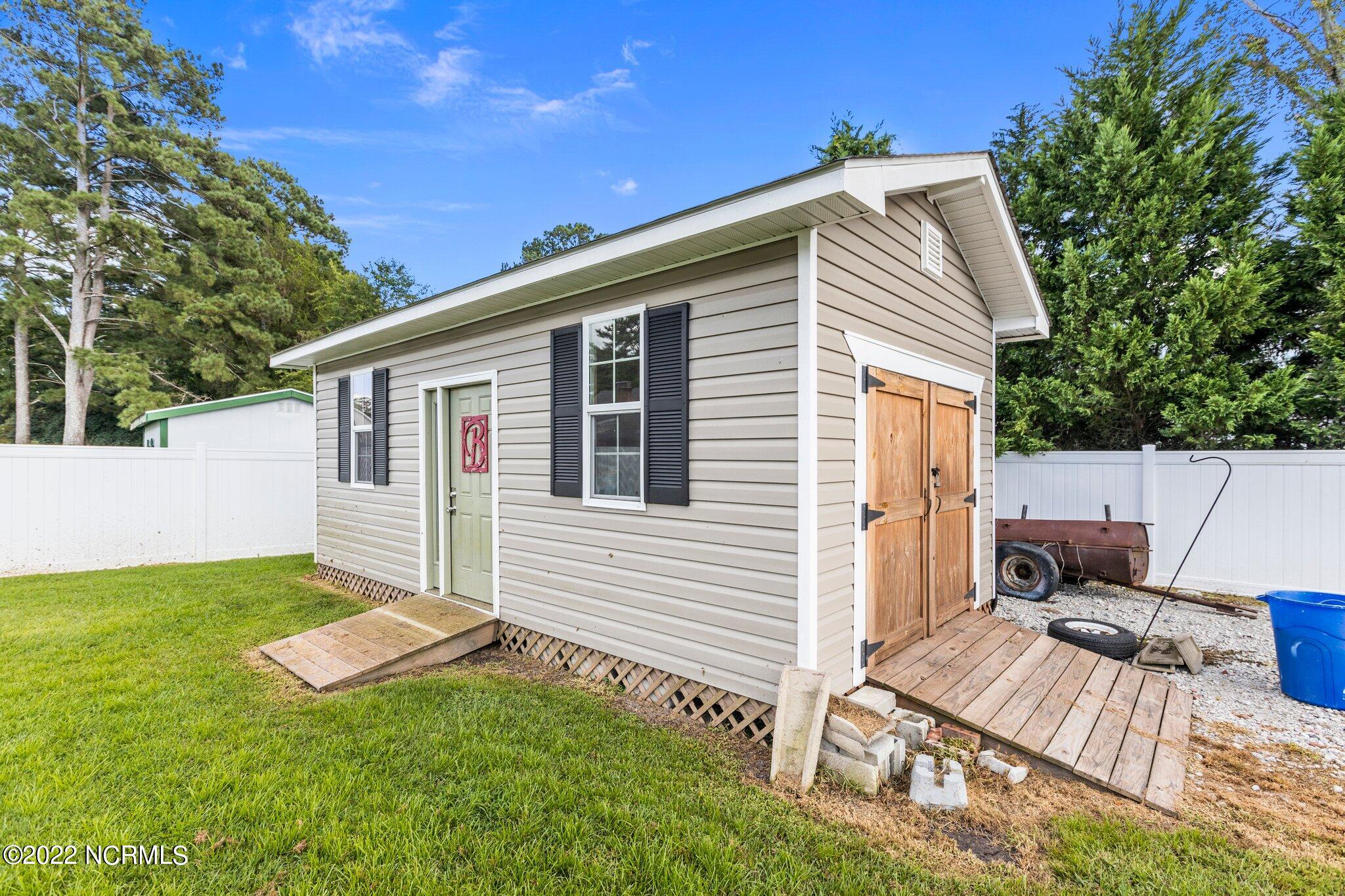 101 Marsh Road Washington, NC 27889 - Photo 35 of 41 17-web-or-mls-IMGL5366