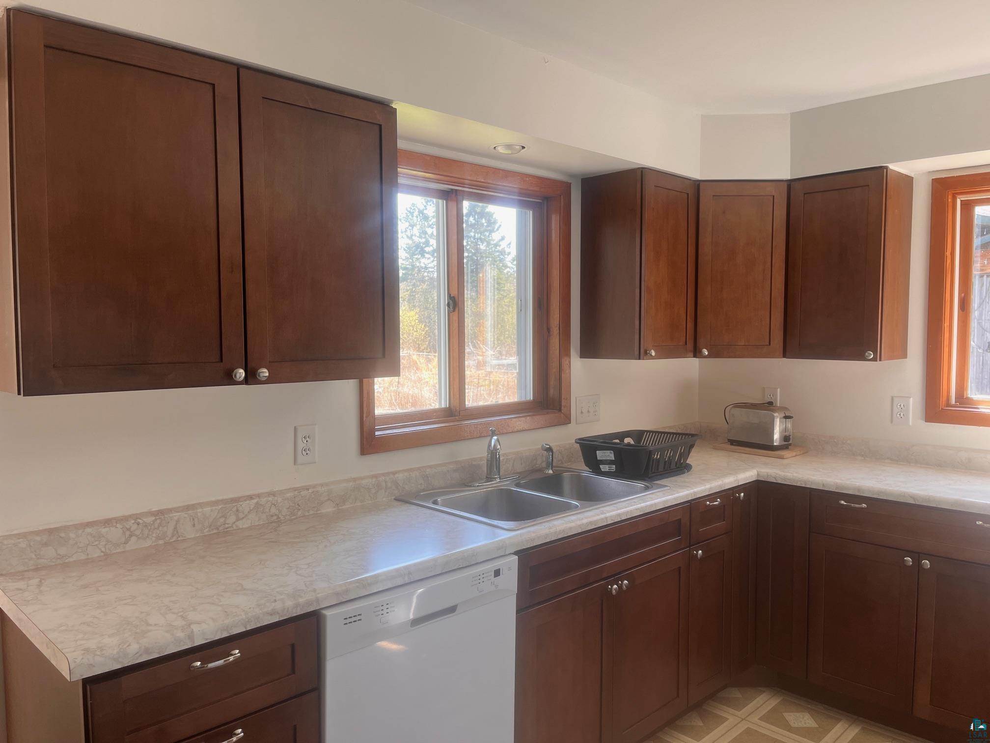 5346 Lester River Road Duluth, MN 55804 - Photo 3 of 31