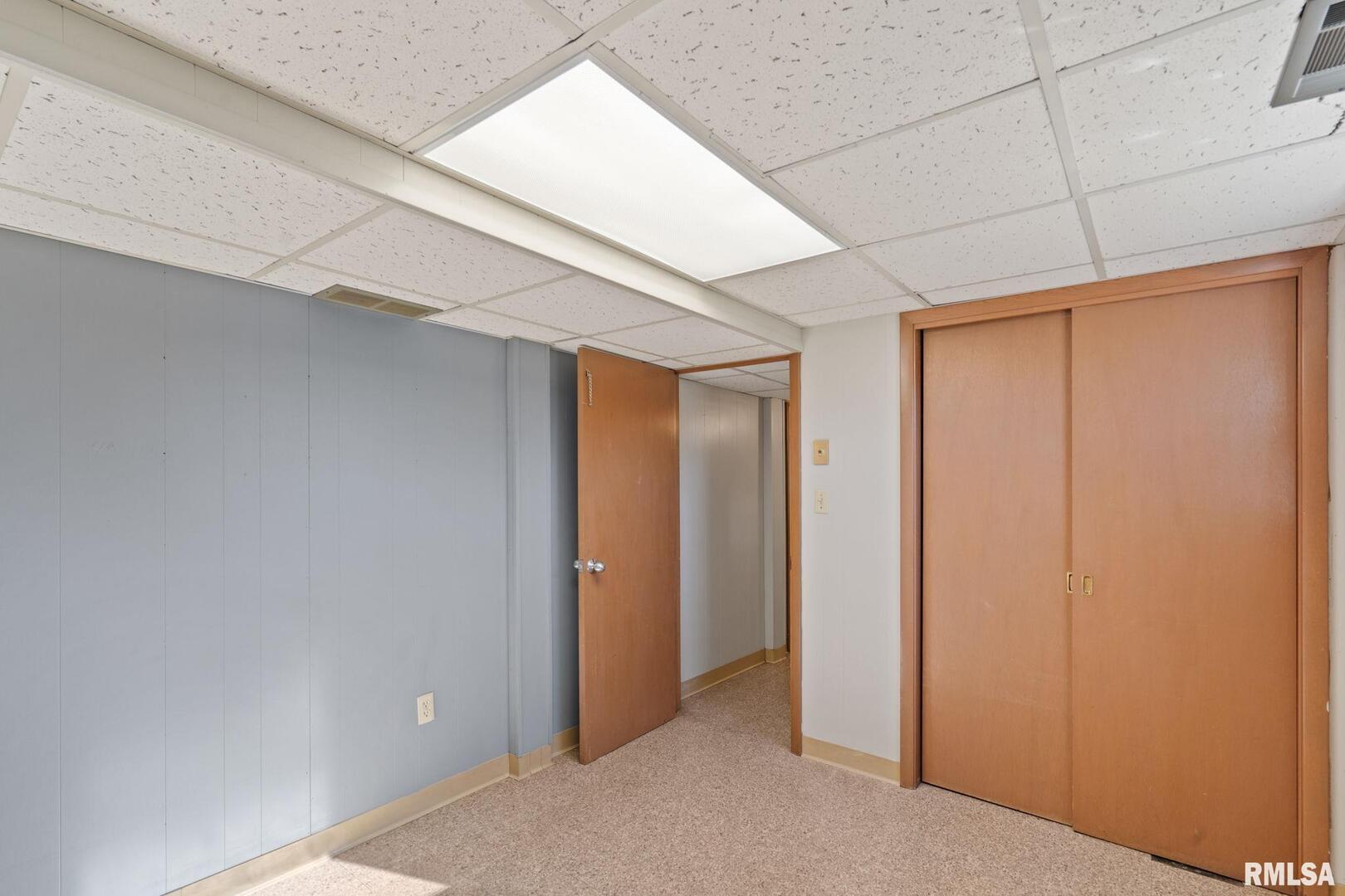 204 Amber Lane Geneseo, IL 61254 - Photo 8 of 16 a view of an empty room