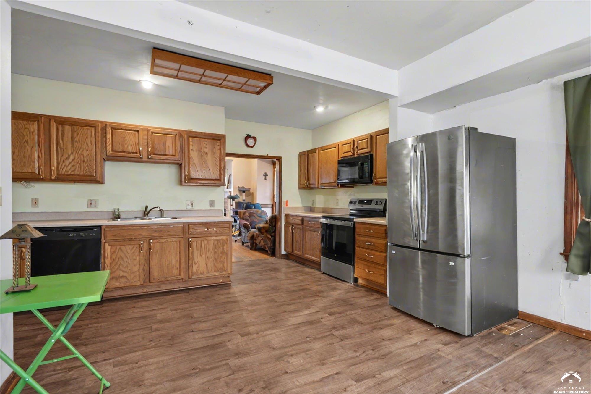 107 East Hale Street Spring Hill, KS 66083 - Photo 24 of 42