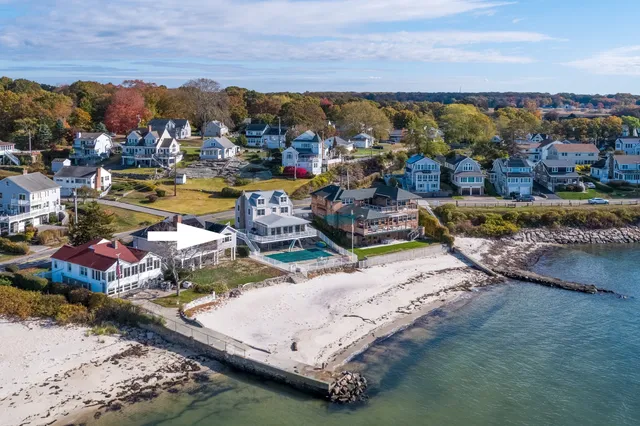 $2,285,000 | 223 Giants Neck Road, East Lyme, CT 06357