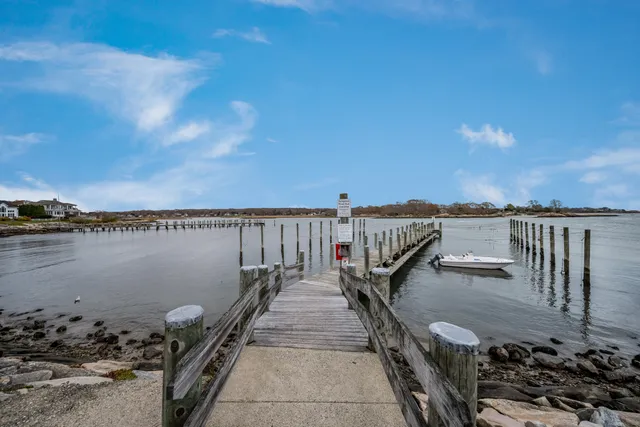 $2,285,000 | 223 Giants Neck Road, East Lyme, CT 06357