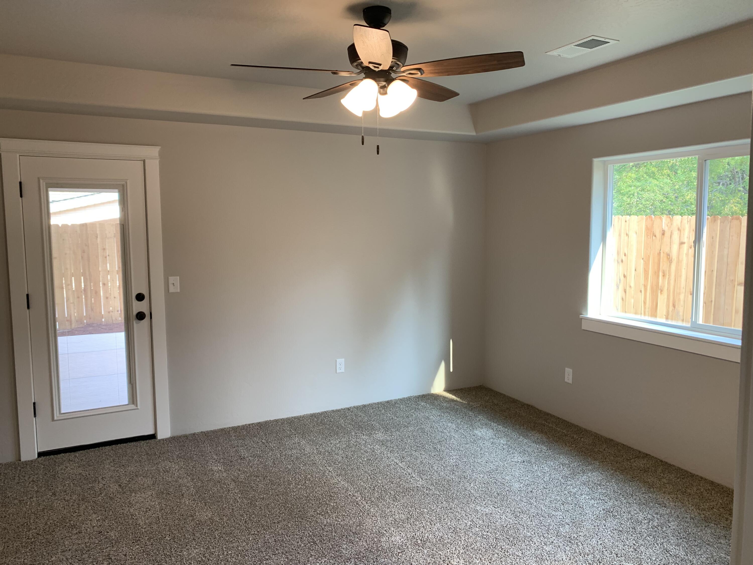 221 Samuel Lane Loop Road Phoenix, OR 97535 - Photo 10 of 15 Master Bed