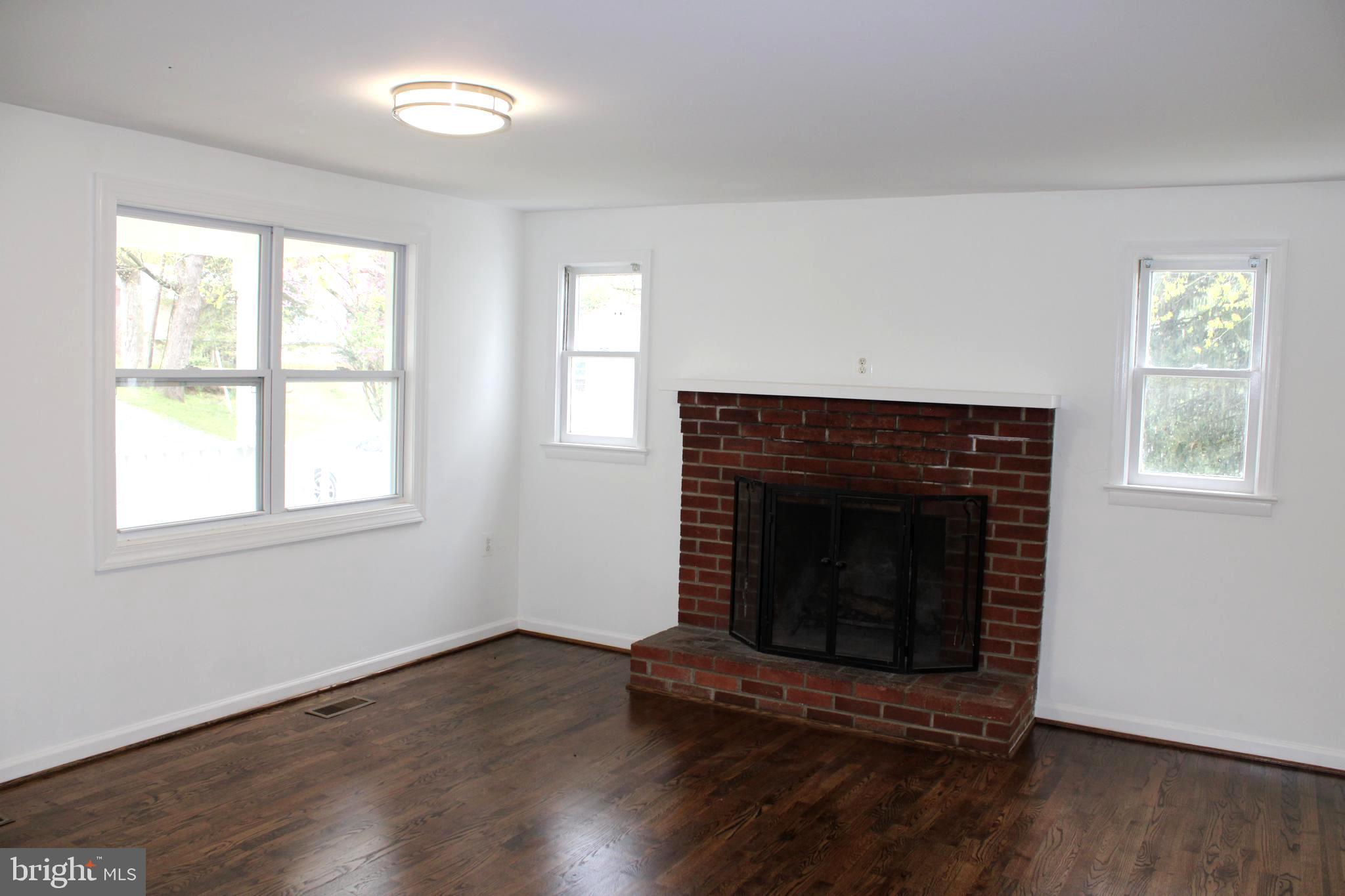 653 Pine Grove Road Bluemont, VA 20135 - Photo 5 of 30 Open Living Area