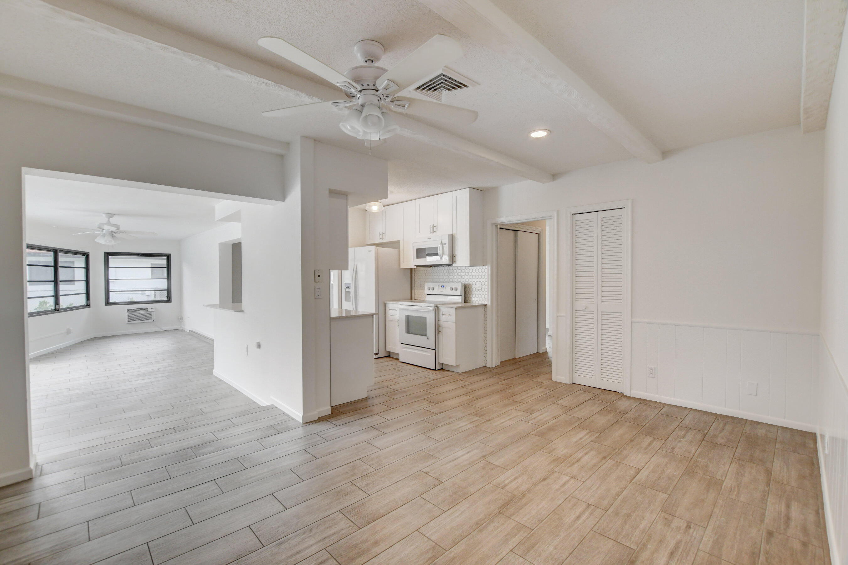 1333 Southwest 13th Place Boca Raton, FL 33486 - Photo 14 of 36 Family Room