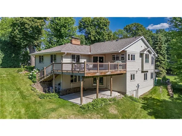 $1,085,000 | 30 Interlachen Lane, Excelsior, MN 55331