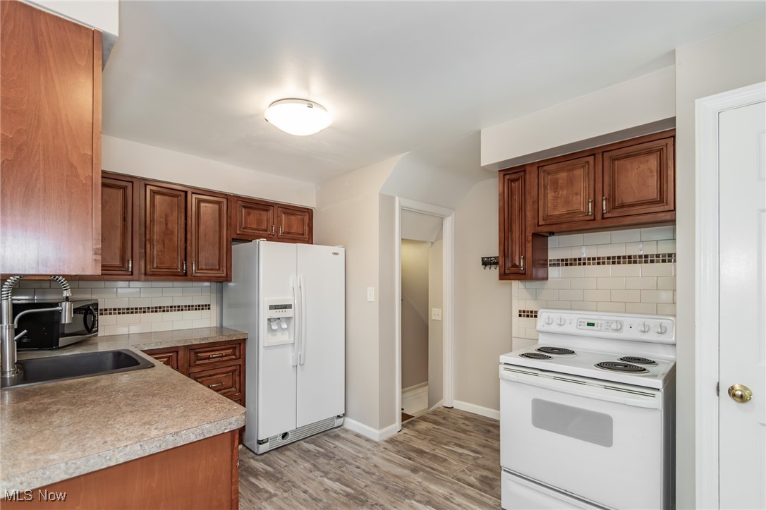 5195 Mayview Road Cleveland, OH 44124 - Photo 41 of 49 Kitchen