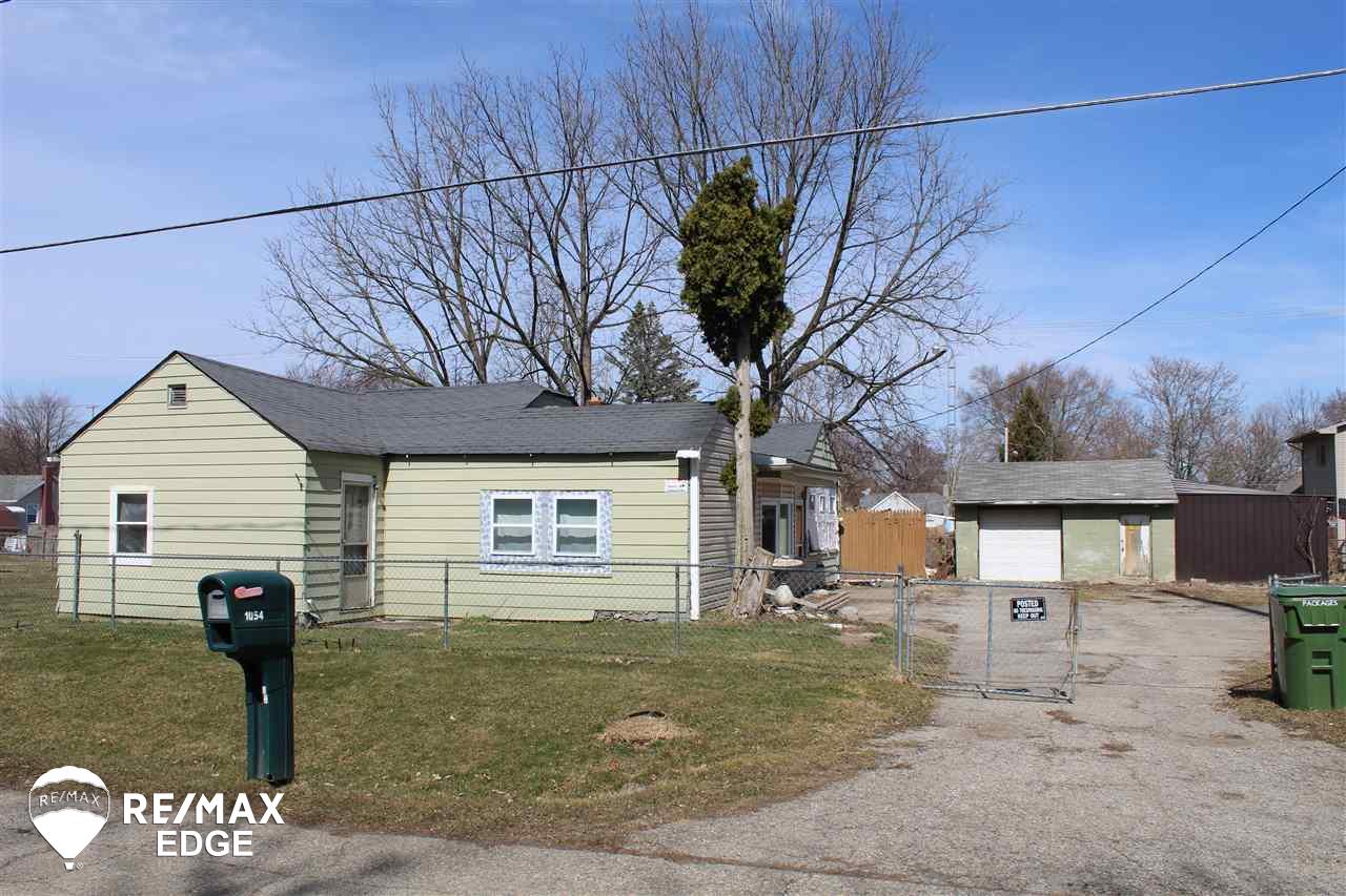 1054 West Judd Road Flint, MI 48507 - Photo 1 of 10 50038326.JPG