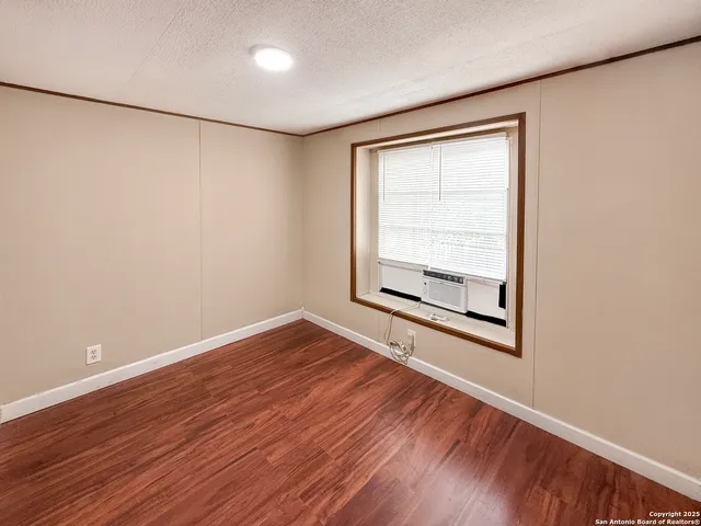 $135,000 | 1521 Pecan Drive Northwest, McQueeney, TX 78123