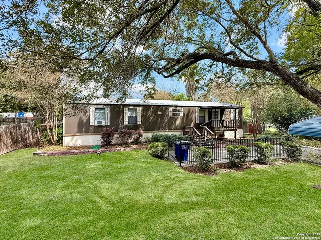 $135,000 | 1521 Pecan Drive Northwest, McQueeney, TX 78123