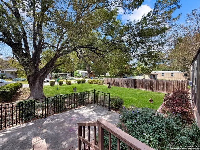 $135,000 | 1521 Pecan Drive Northwest, McQueeney, TX 78123