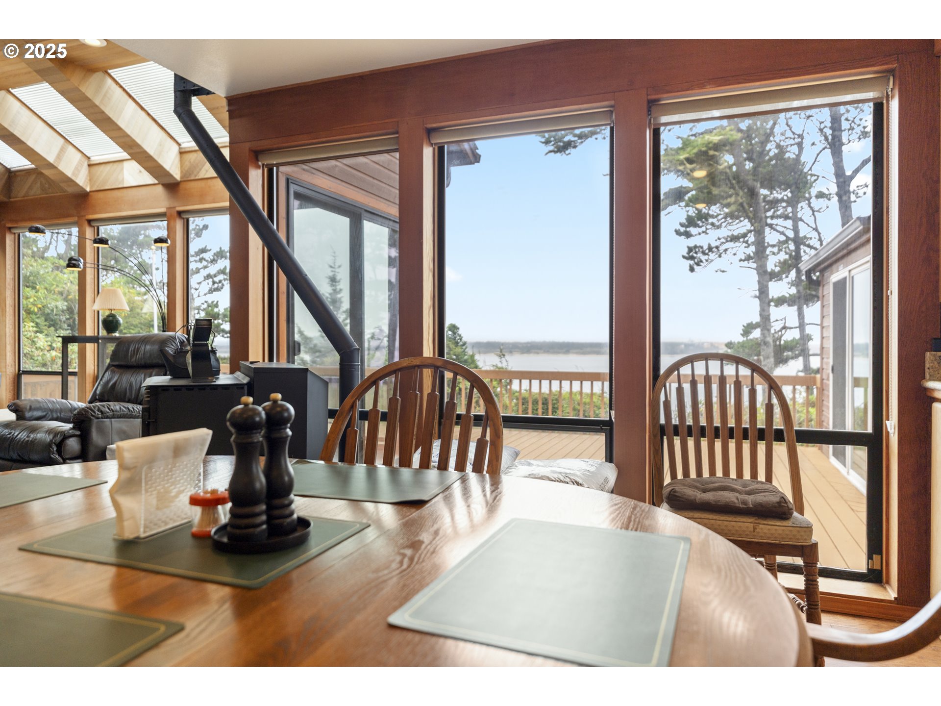 620 John Avenue Coos Bay, OR 97420 - Photo 14 of 44