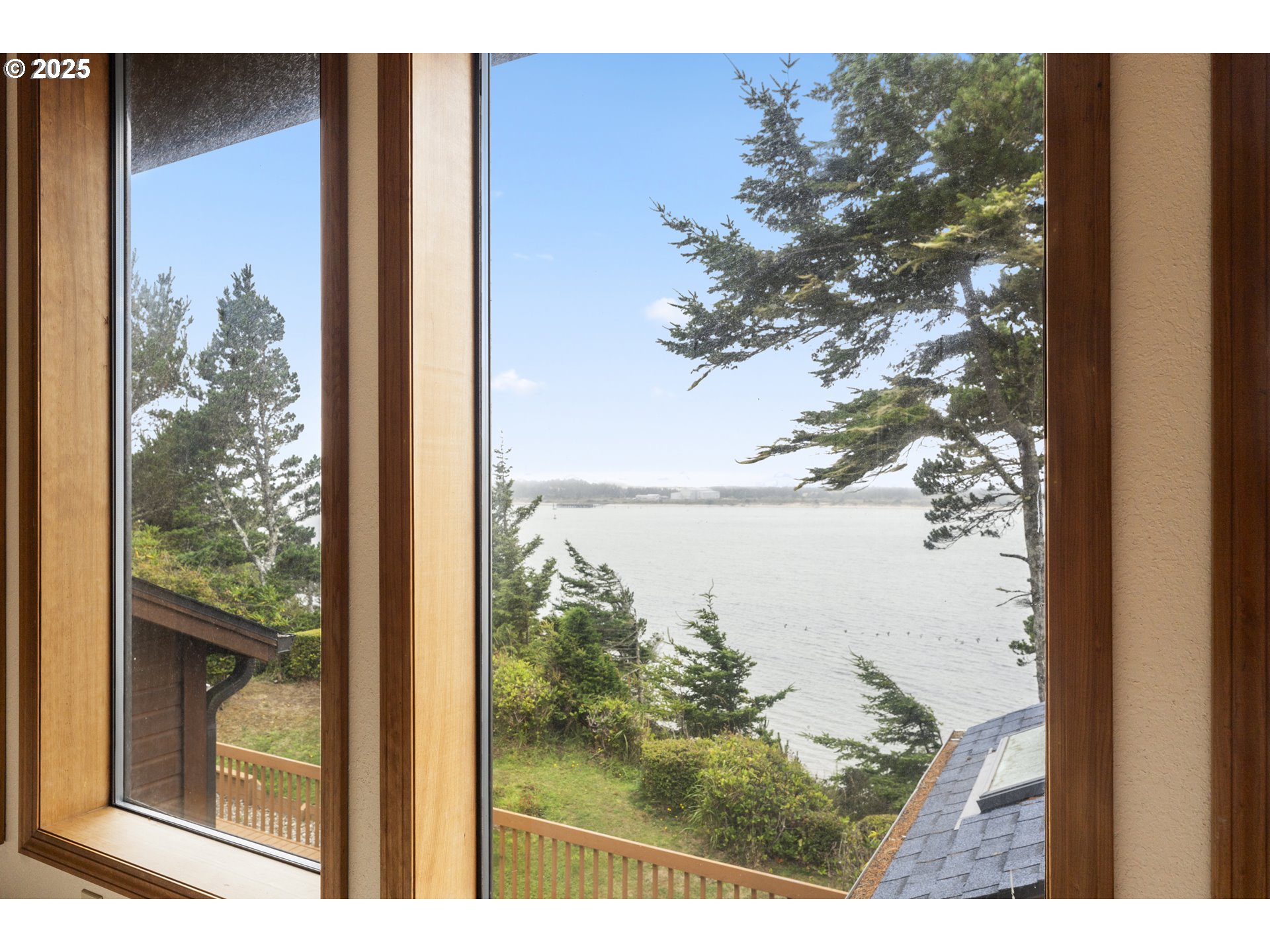 620 John Avenue Coos Bay, OR 97420 - Photo 24 of 44