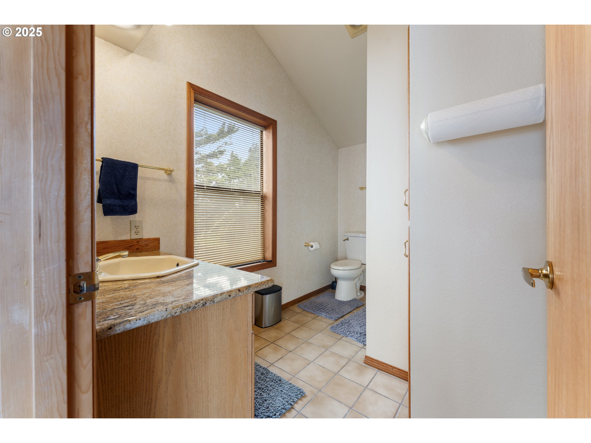 620 John Avenue Coos Bay, OR 97420 - Photo 27 of 44