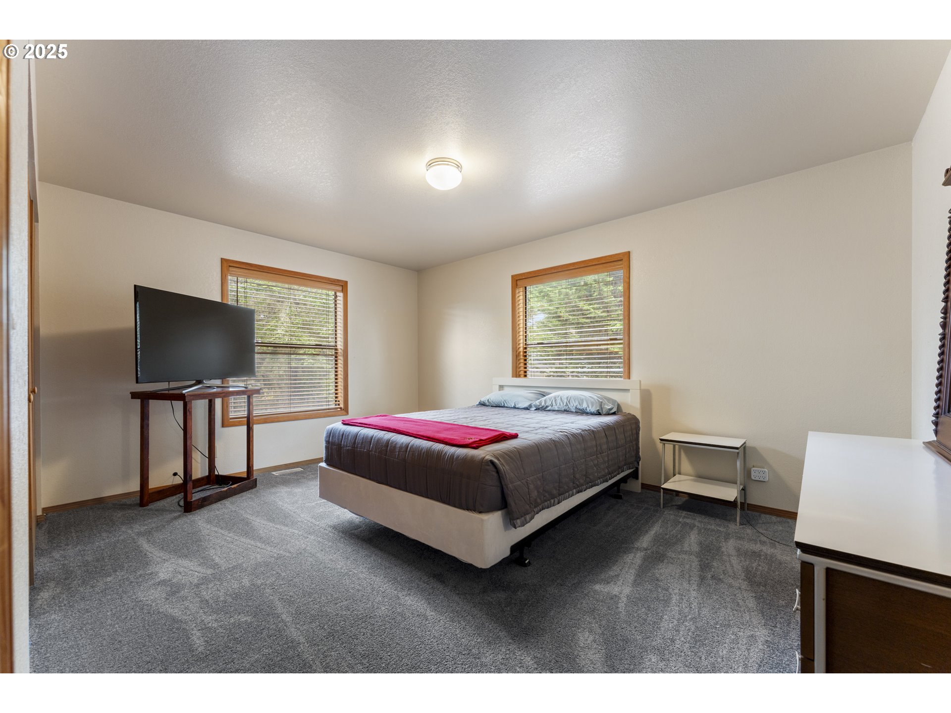 620 John Avenue Coos Bay, OR 97420 - Photo 33 of 44