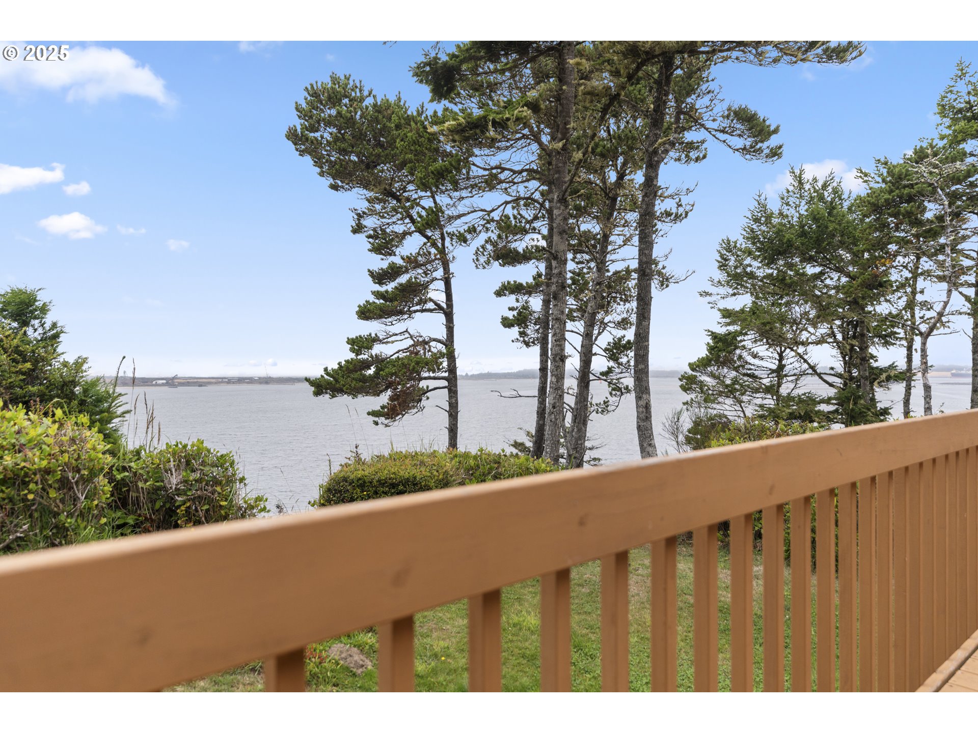 620 John Avenue Coos Bay, OR 97420 - Photo 43 of 44