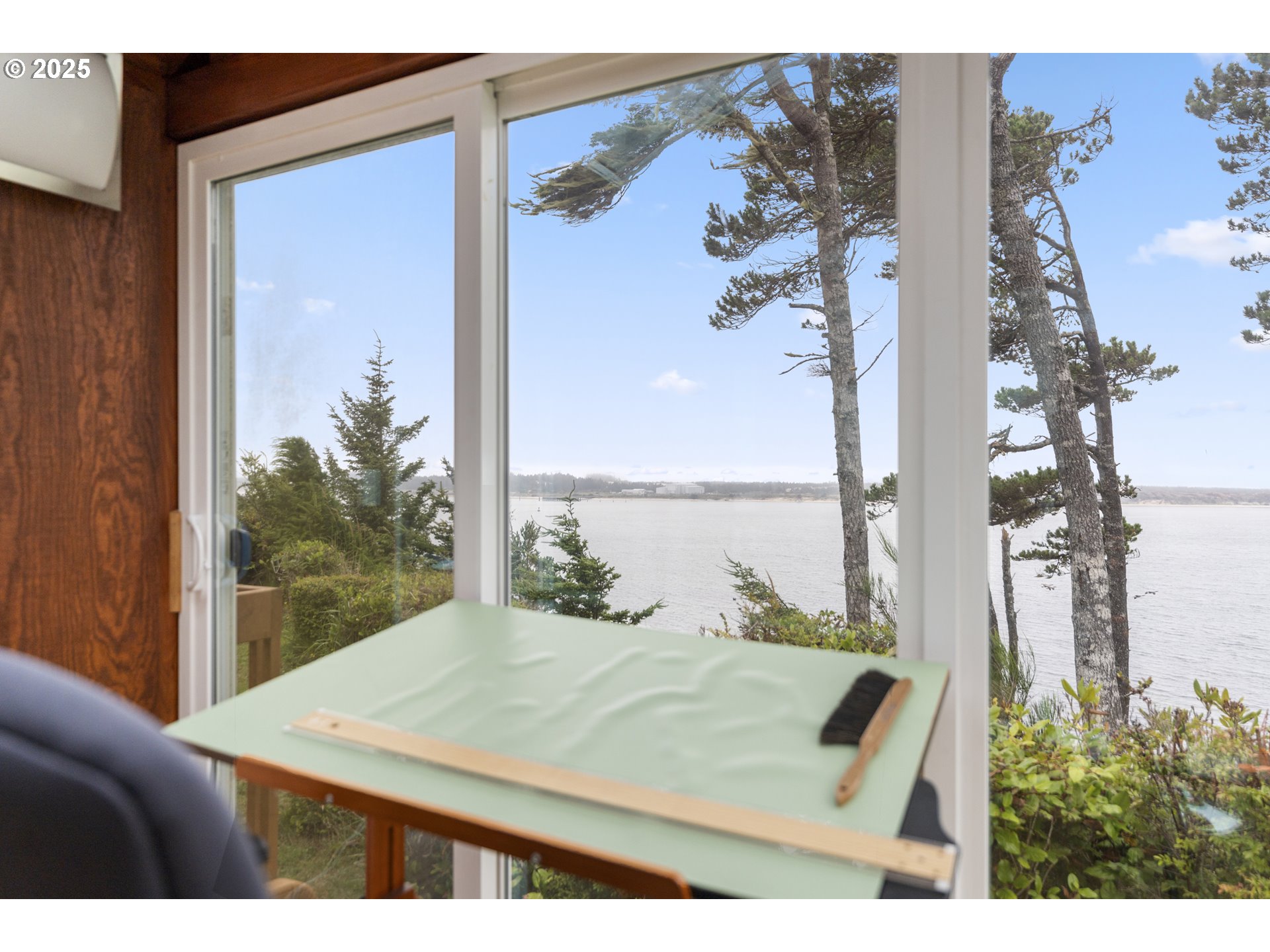 620 John Avenue Coos Bay, OR 97420 - Photo 7 of 44