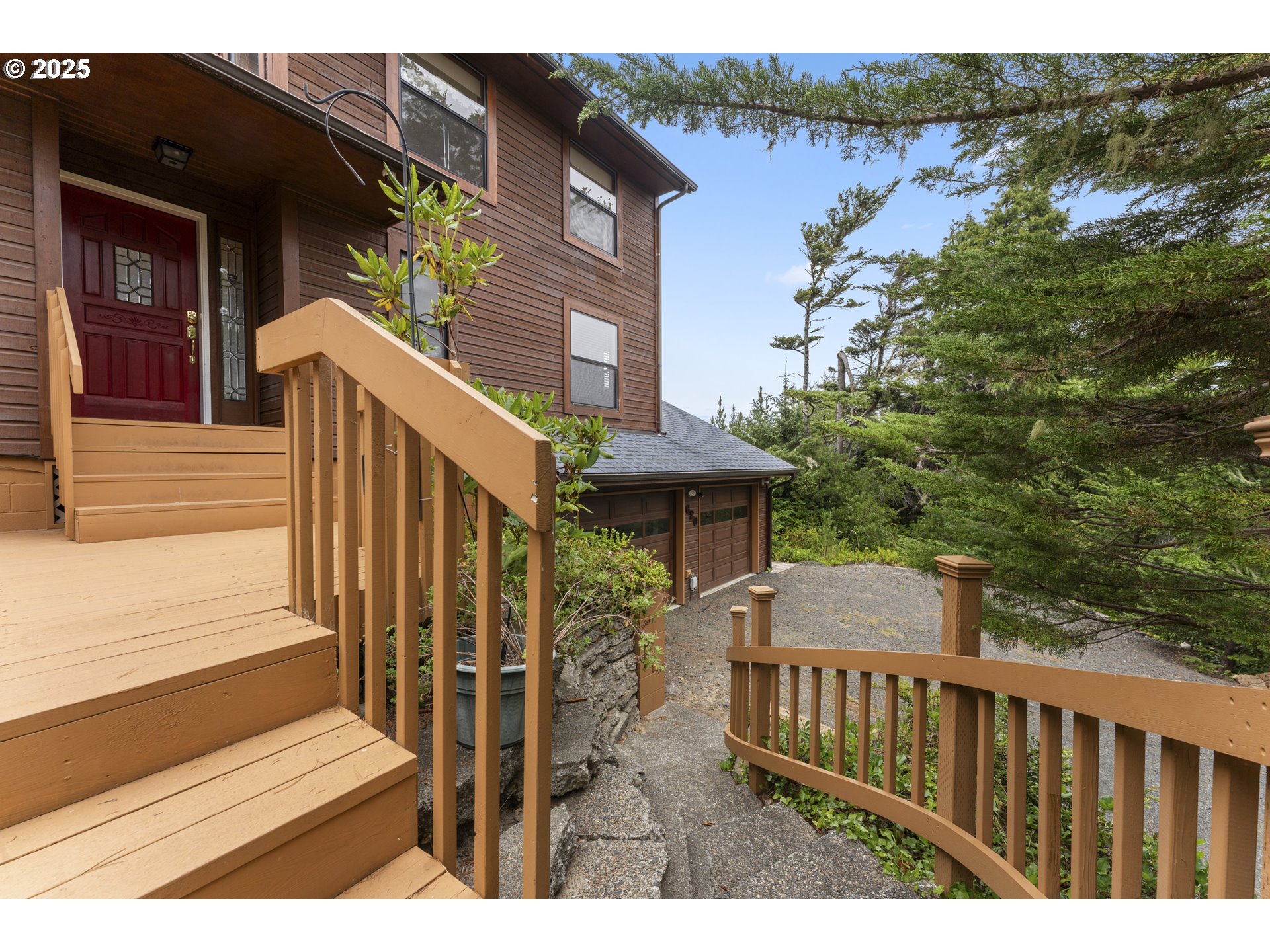 620 John Avenue Coos Bay, OR 97420 - Photo 9 of 44