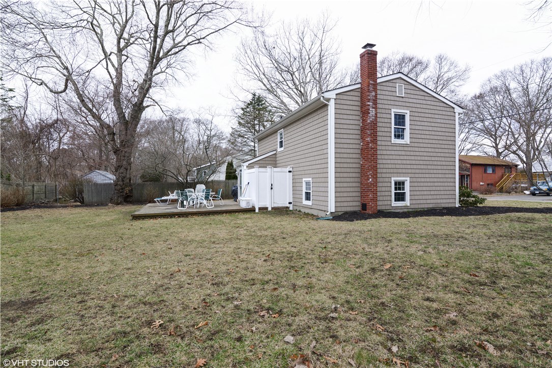 110 Conanicus Road Narragansett, RI 02882 - Photo 13 of 14 Gallery Image 13