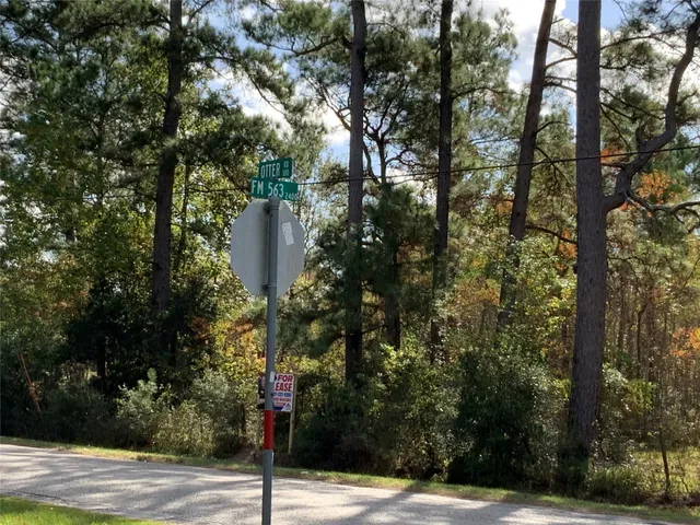 $10,018 | 166 Otter Road, Anahuac, TX 77514