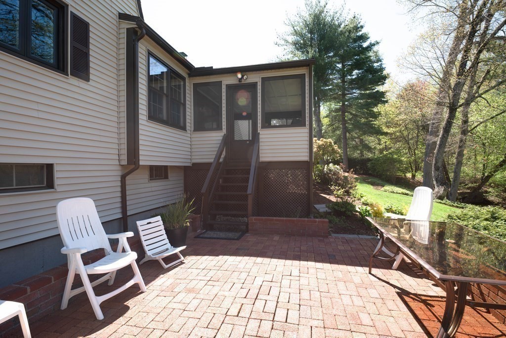 43 Pleasant View Road Wilbraham, MA 01095 - Photo 10 of 41 Gallery Image 10