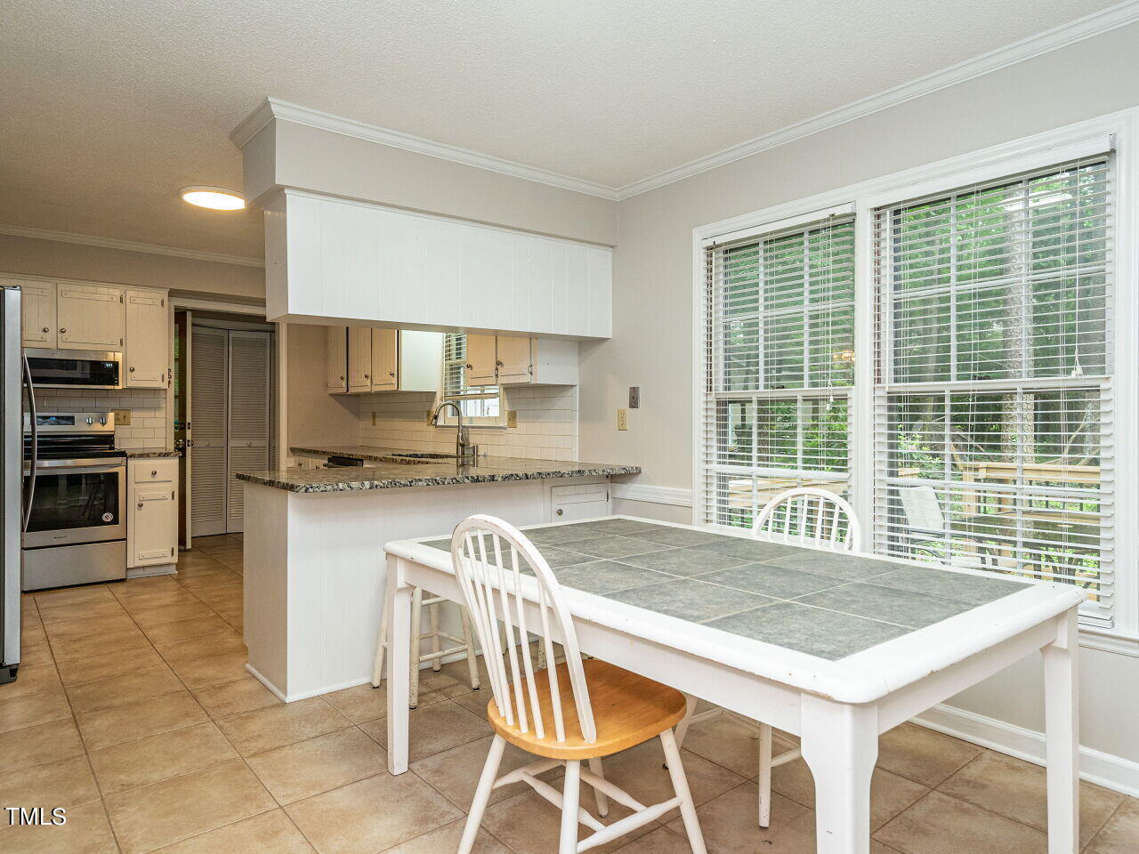 7417 Old Hundred Road Raleigh, NC 27613 - Photo 20 of 31 013-1280x960-kitchen-and-breakfast