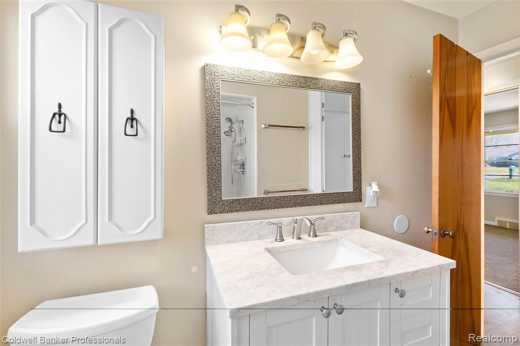 6650 Inkster Road West Bloomfield, MI 48322 - Photo 37 of 38