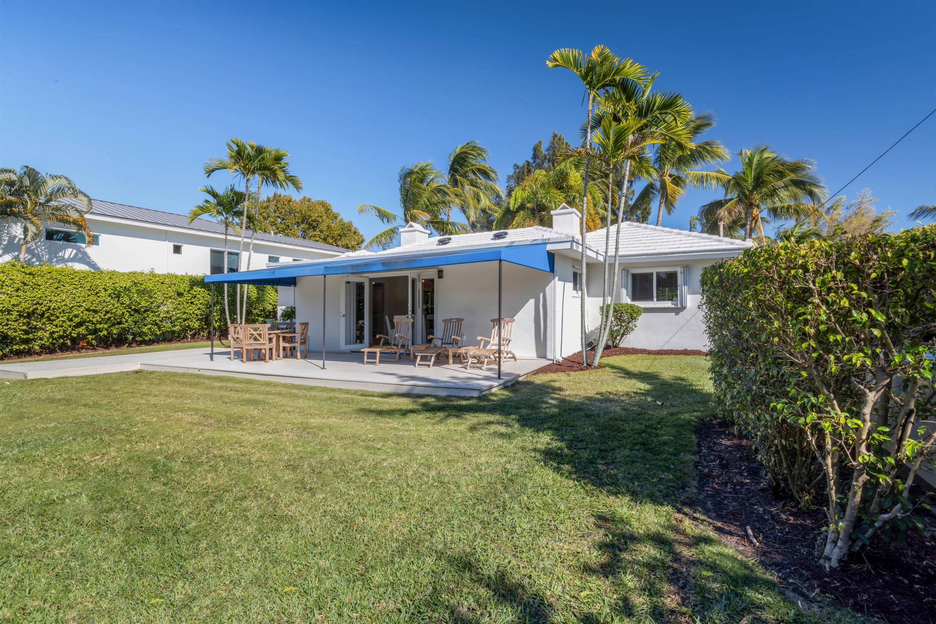 481 Northwest 5th Avenue Boca Raton, FL 33432 - Photo 24 of 28 a view of a house with swimming pool garden and patio