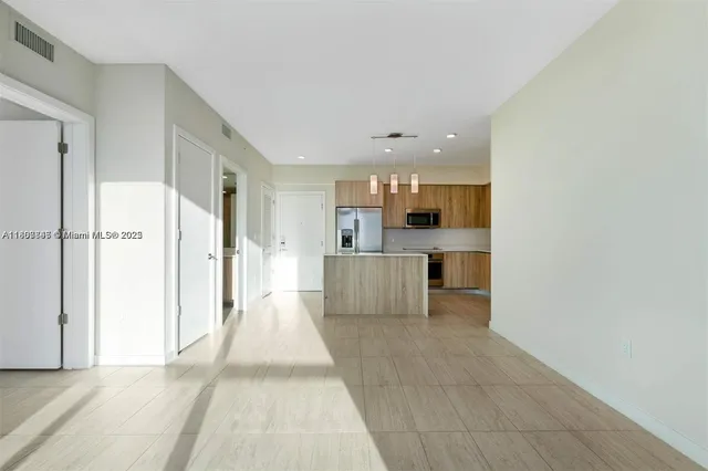 $495,000 | 3900 Biscayne Boulevard, Unit N905, Miami, FL 33137