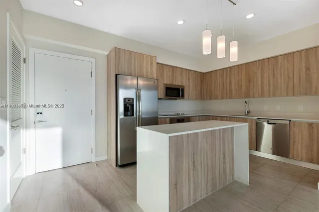 $495,000 | 3900 Biscayne Boulevard, Unit N905, Miami, FL 33137