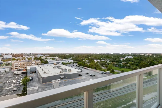 $495,000 | 3900 Biscayne Boulevard, Unit N905, Miami, FL 33137