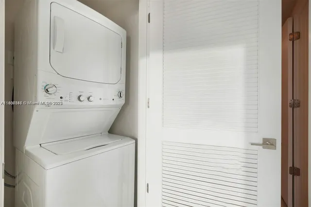 $495,000 | 3900 Biscayne Boulevard, Unit N905, Miami, FL 33137