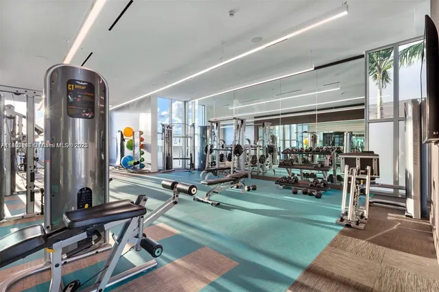 $495,000 | 3900 Biscayne Boulevard, Unit N905, Miami, FL 33137