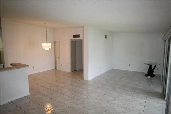 $129,000 | 9728 South Belfort Circle, Unit 206, Tamarac, FL 33321