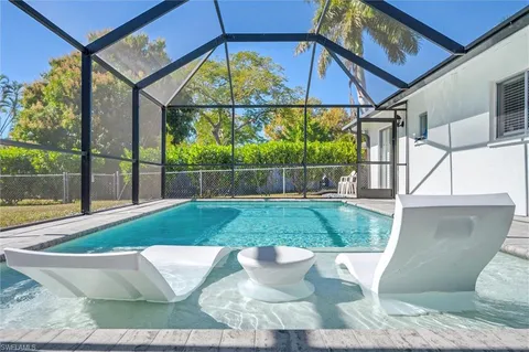 a view of outdoor space yard and patio