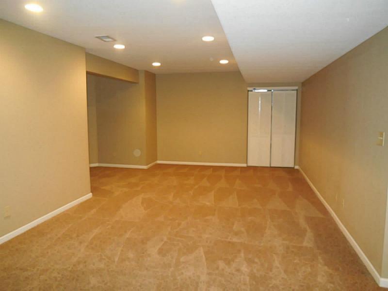 499 Rodeo Drive Indianapolis, IN 46217 - Photo 11 of 23 Gallery Image 11