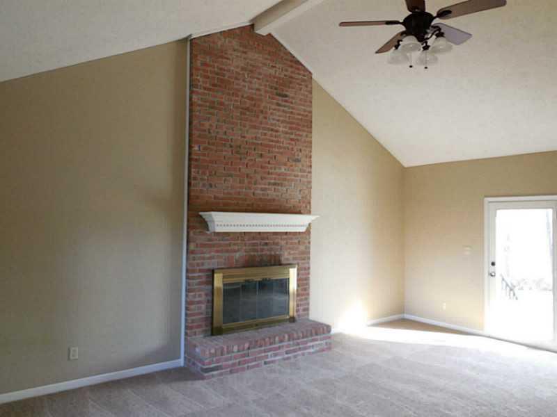 499 Rodeo Drive Indianapolis, IN 46217 - Photo 3 of 23 Gallery Image 3