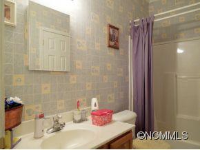 208 Woodview Drive Rutherfordton, NC 28139 - Photo 13 of 24