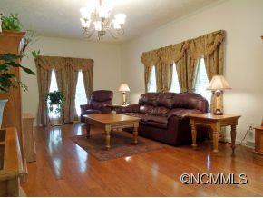208 Woodview Drive Rutherfordton, NC 28139 - Photo 4 of 24