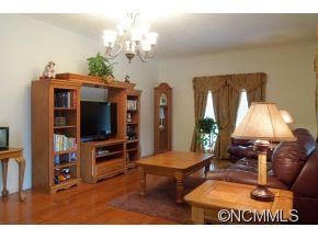 208 Woodview Drive Rutherfordton, NC 28139 - Photo 5 of 24