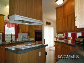 208 Woodview Drive Rutherfordton, NC 28139 - Photo 7 of 24