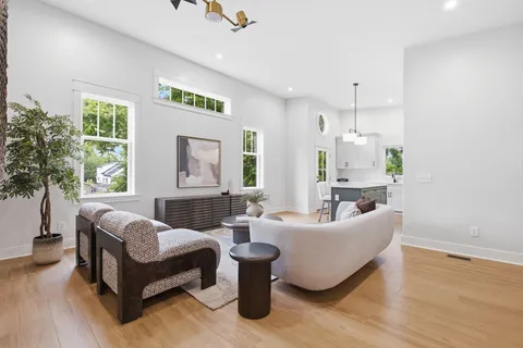 $2,395,000 | 702 Skyview Drive, Nashville, TN 37206