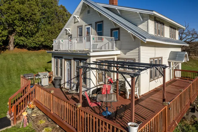 $399,900 | N23764 Wayside Lane, Ettrick, WI 54627