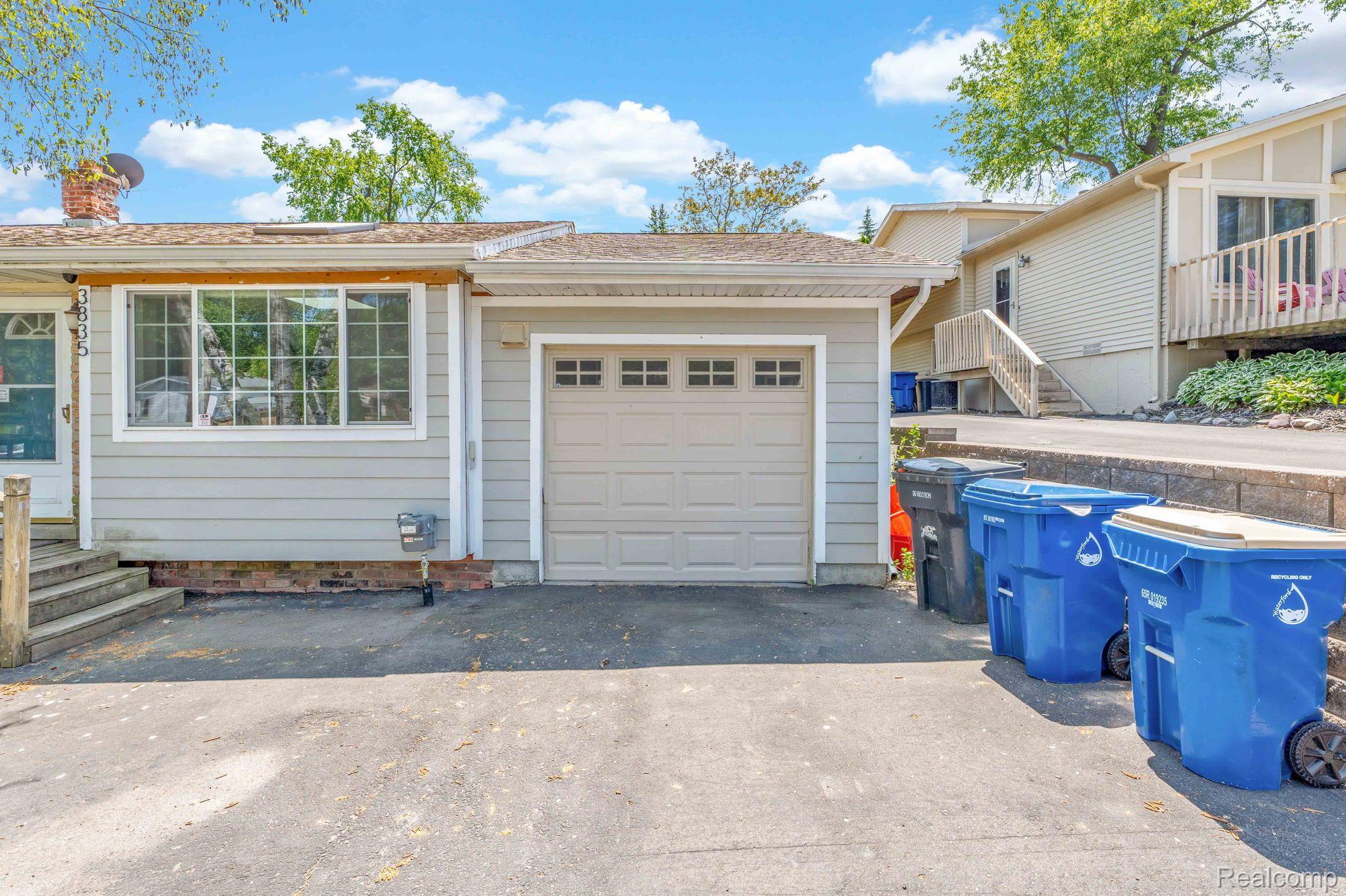 3835 Elmhurst Road Waterford, MI 48328 - Photo 42 of 44 Garage