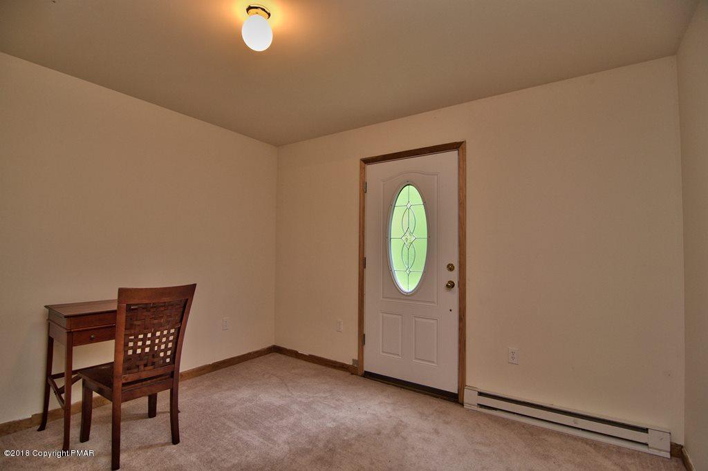 6142 Horatio Road Tobyhanna, PA 18466 - Photo 17 of 34 Den/1st floor